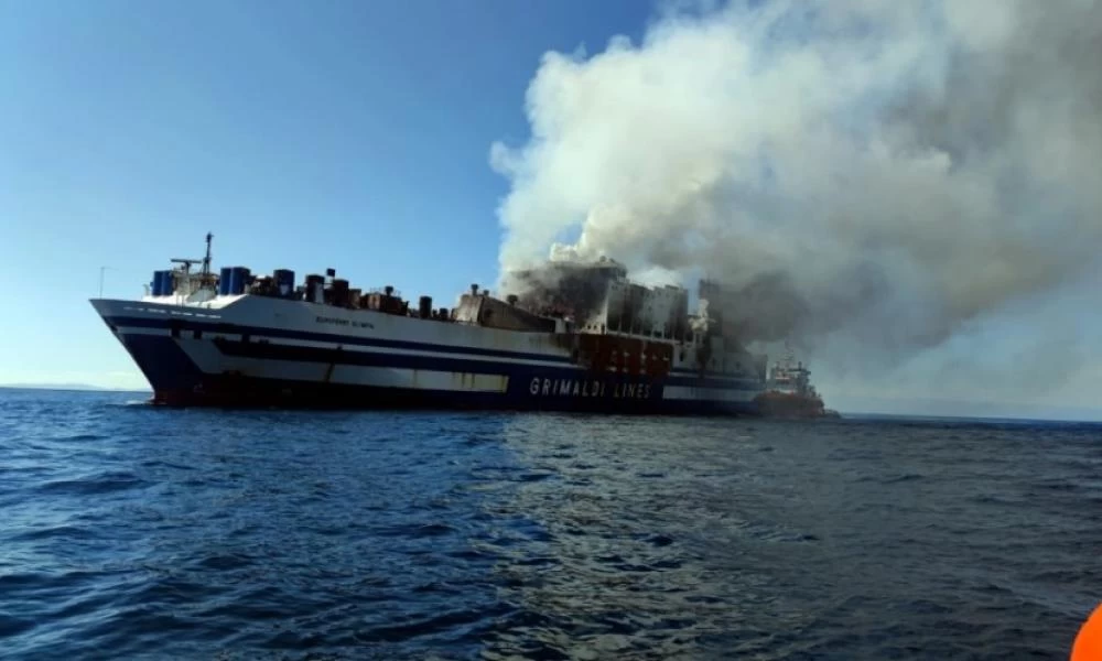 Euroferry Olympia: Ειδικός ψυχολόγος δίπλα στις οικογένειες των αγνοουμένων - Συνεχίζονται οι έρευνες
